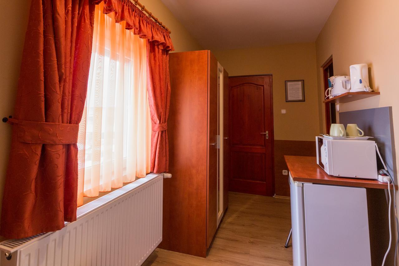 Erika Vendeghaz Hotel Eger Exterior photo